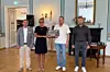 Seadme ostmiseks vajaliku tšeki üleandmine Eesti Sõjamuuseumis.