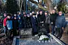 Foto mälestuskivi avamiselt. Autor: Andres Tennus / Tartu Ülikool